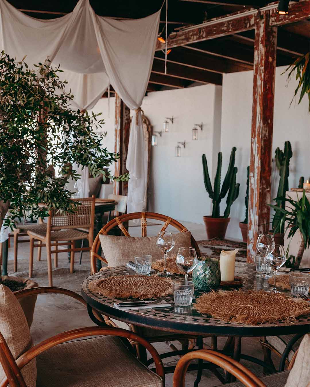 Ingedekte tafel bij Kayuca